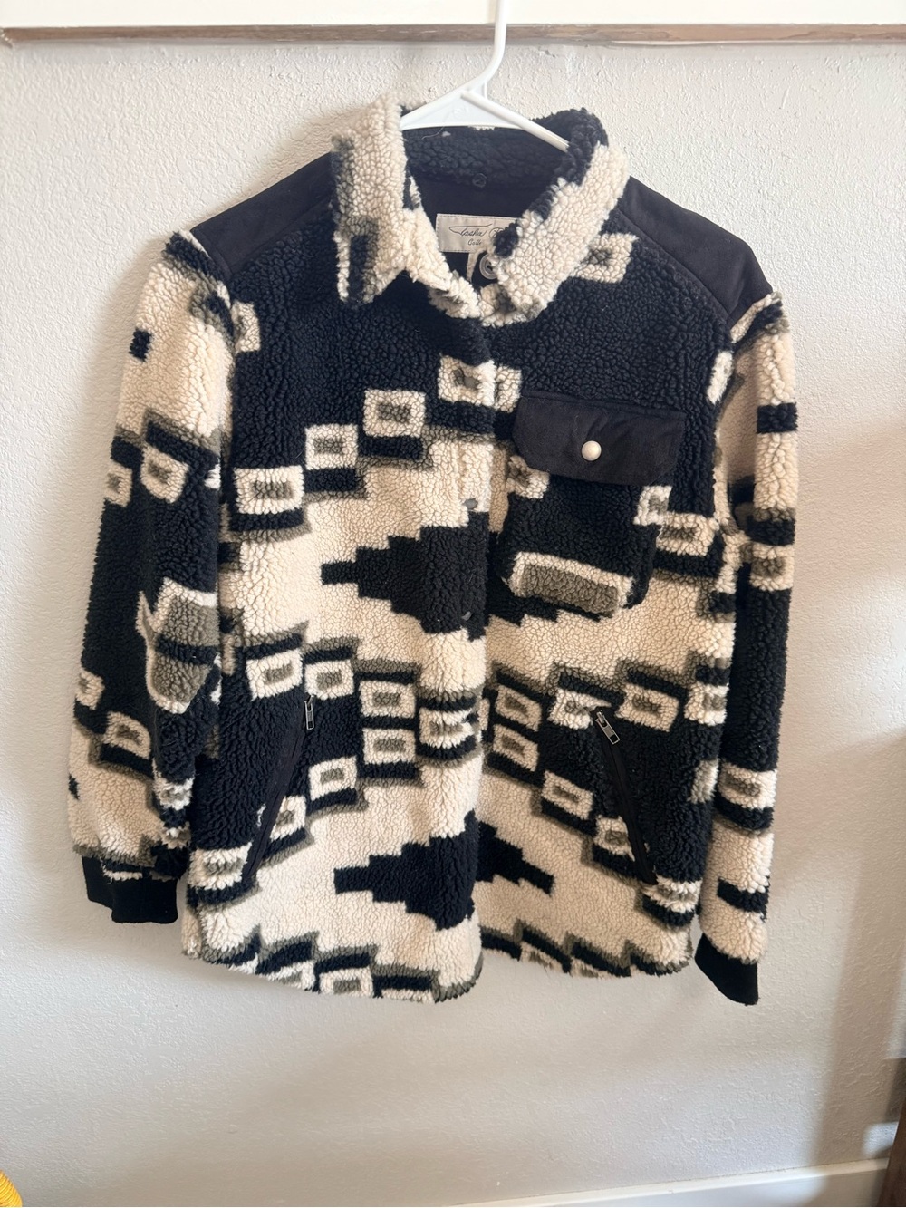Tasha Polizzi Black & Cream Geometric Sherpa Jacket Size Small “Shacket”